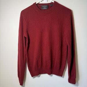 Black Brown 1826 Cashmere Crewneck Sweater pullover 2 ply thick dark red color.